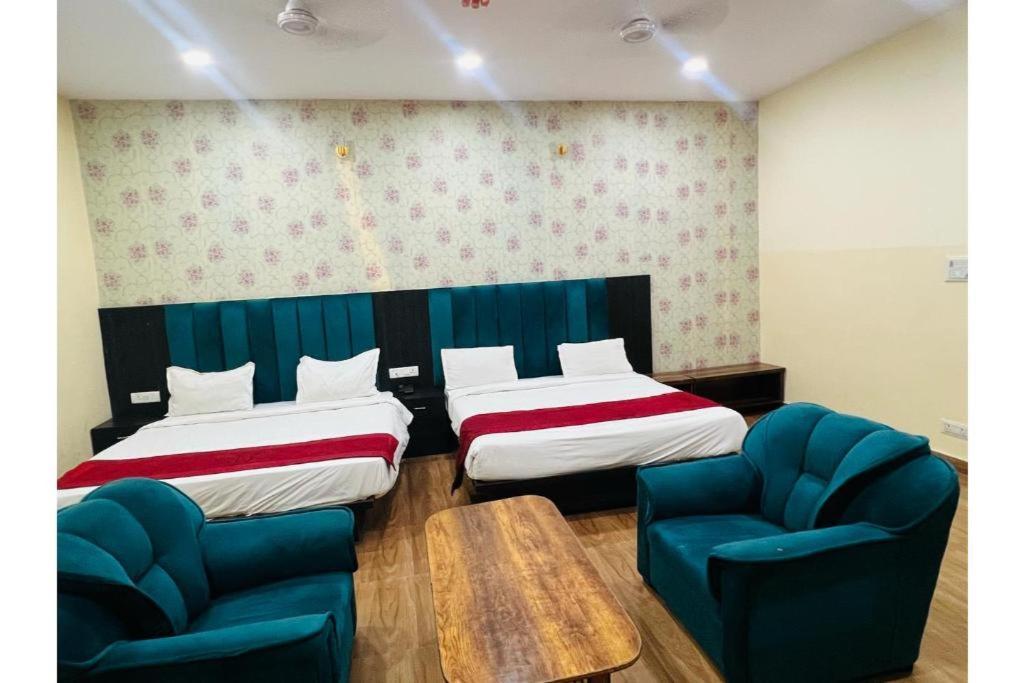 Hotel S V Grand Varanasi Luaran gambar